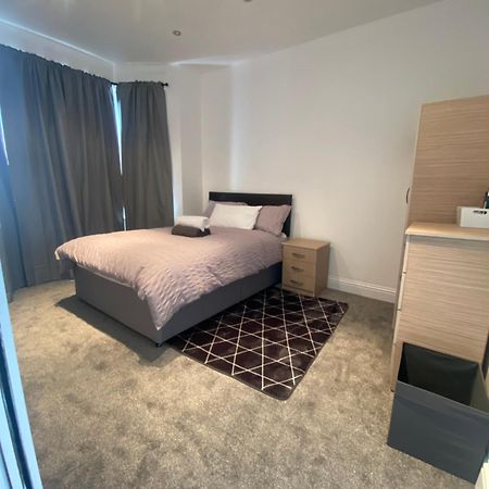 Cosy House In Newham Apartment London Exterior photo